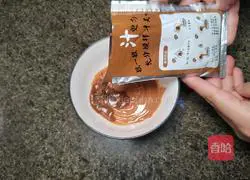 Illustration of how to make Xiabuxiabu noodles with dipping sauce 4