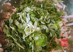 Illustration of how to make Caiwotou 3