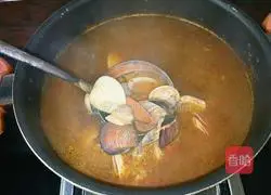 Thai Seafood Tom Yum Soup Recipe Illustration 7