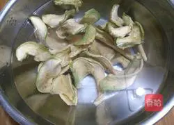 Illustration of how to make spicy diced radish 1