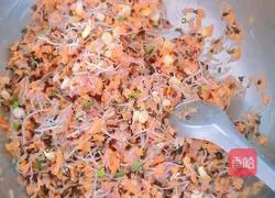 Illustration of how to make fried dumpling wrappers 5