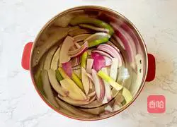 Illustration of homemade Japanese sukiyaki recipe 6