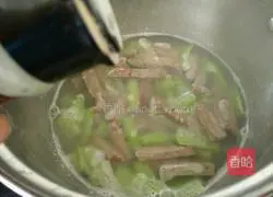 Luffa and Pork Liver Soup Recipe for Weight Loss Illustration 8