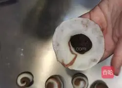 Illustration of how to make cocoa thread bean paste buns 13
