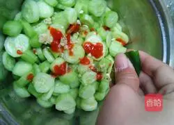 Illustration of how to make pickled cucumbers 6