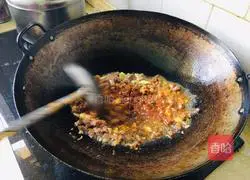 Illustration of how to pull mutton into strips 7