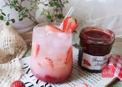 Strawberry Yakult Recipe Illustration 8