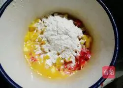 Illustration of how to make colorful pepper egg pancake 5