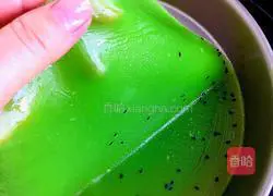 Illustration of how to make fruit and vegetable colored cold skin 10