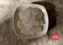 Illustration of how to make orange syrup 3