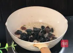 Preserved egg boiled with bean dregs Practice illustration 6