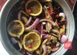 Illustration of how to soak chicken feet at home 5