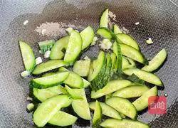 Cucumber and egg soup recipe 4