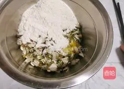 Illustration of how to make acacia flower soft cake 4