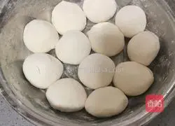 Illustration of how to make leek and egg box 4