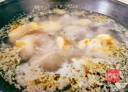 Illustration of how to make braised chicken with cattail sprouts 3