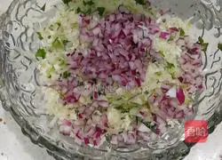 Illustration of how to make vegetable dumplings stuffed with cabbage 7