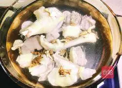 Illustration of how to cook chicken with palm ginseng 6