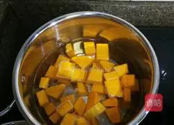 Illustration of how to make minced meat and pumpkin soup 4