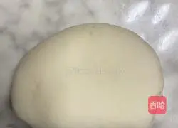 Illustration of how to make golden steamed buns 4