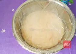 Illustration of how to make carrot steamed buns (little bear head shape) 13