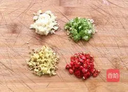 Illustration of how to make cold chicken feet 5