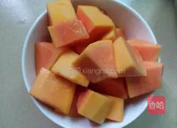 Illustration of how to make papaya, tremella and sugar water 4