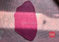 Illustration of how to make dragon fruit alkaline bagels 3