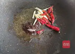 Illustration of how to make spicy squid 5