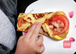 Cheese and Egg Burrito Recipe Illustration 7