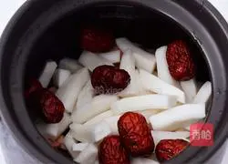 Coconut Chicken Soup Recipe Illustration 5