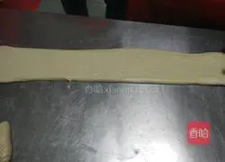 Illustration of how to make fried dough sticks 5