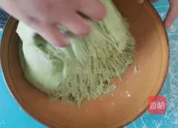 Spinach and Willow Leaf Steamed Buns Illustration of how to do it 8