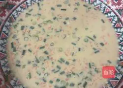 Illustration of how to make carrot and scallion egg pancake 5