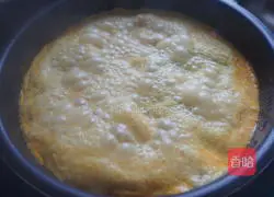 Illustration of how to make Thai coconut fish curry without adding a drop of water 9