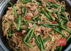 Illustration of steaming noodles (braised noodles) 7