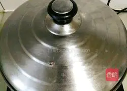 Illustration of how to cut purple sweet potato into steamed buns 6