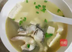 Illustration of how to make black fish tofu soup 4