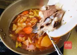 Illustration of how to make borscht at home 11