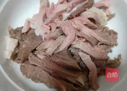 Illustration of how to make stir-fried pork with king oyster mushroom 2