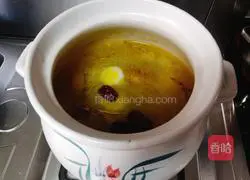 Illustration of how to make health-preserving native chicken and yam soup 8