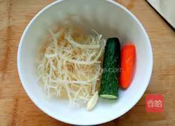 Illustration of how to make cold jellyfish 1