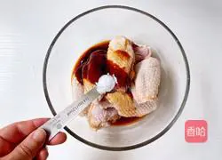 Illustration of steamed chicken wings with garlic vermicelli 4