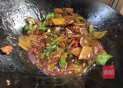 Illustration of home-style fried pork slices 15