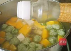 Papaya Tofu Ball Soup Recipe Illustration 11