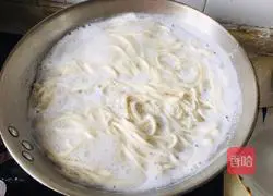 Illustration of making braised noodles 13