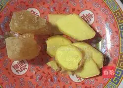 Illustration of how to make Sichuan scallop, sea bottom coconut, rock sugar and snow pear stewed lean pork soup 4