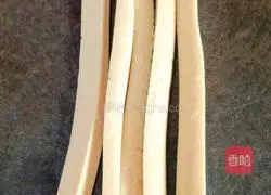 Illustration of how to make egg hand cakes 2