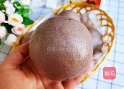 Illustration of making handmade black sesame steamed buns 12