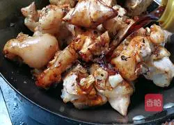 Illustration of braised pork trotters with soybean sauce 8